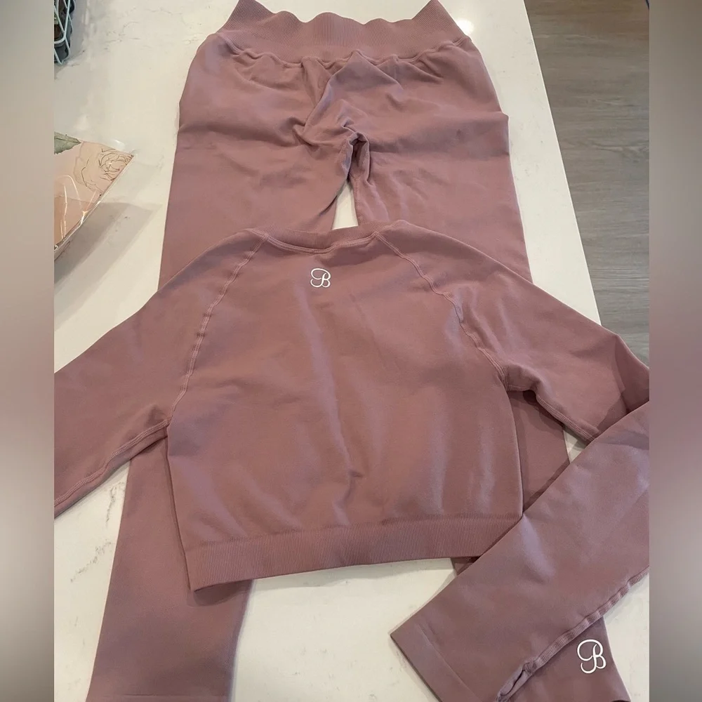 Bombshell Mauve Set Leggings & Long Sleeve Top - Picture 2 of 7
